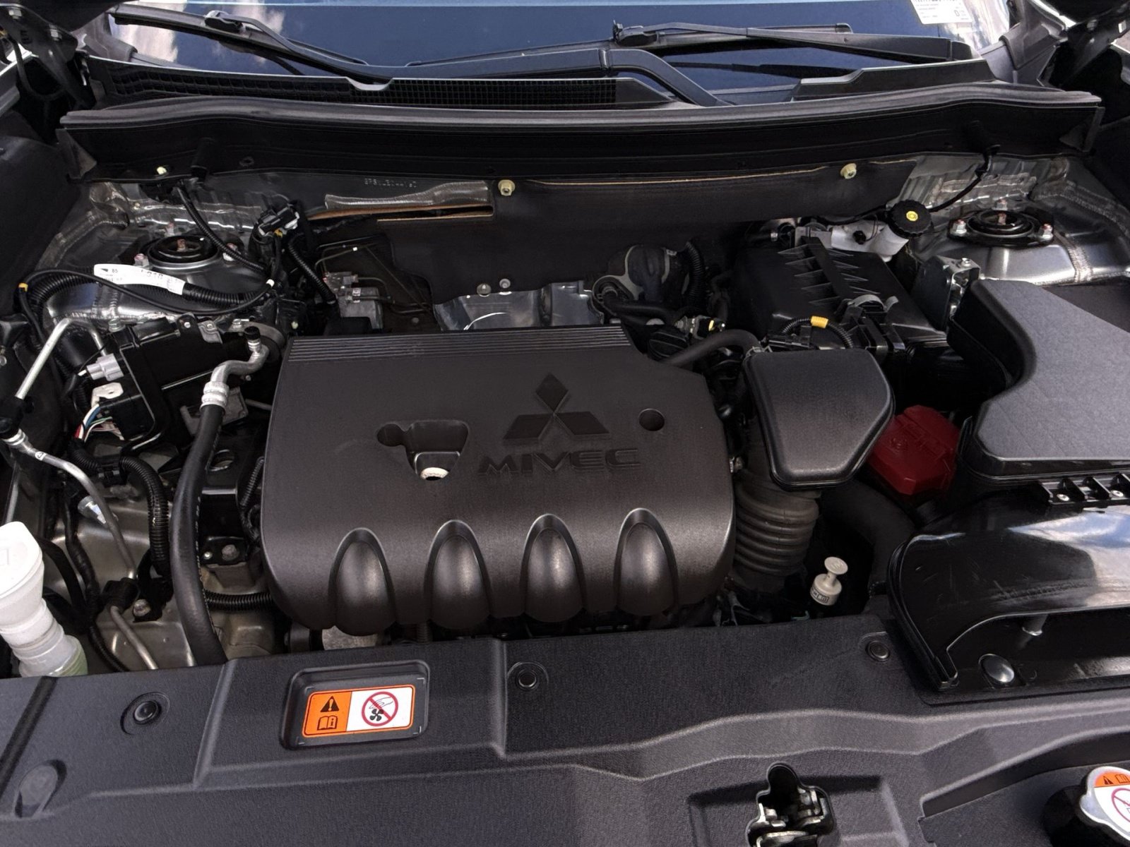 Used 2020 Mitsubishi Outlander ES AWD/4WD image 30