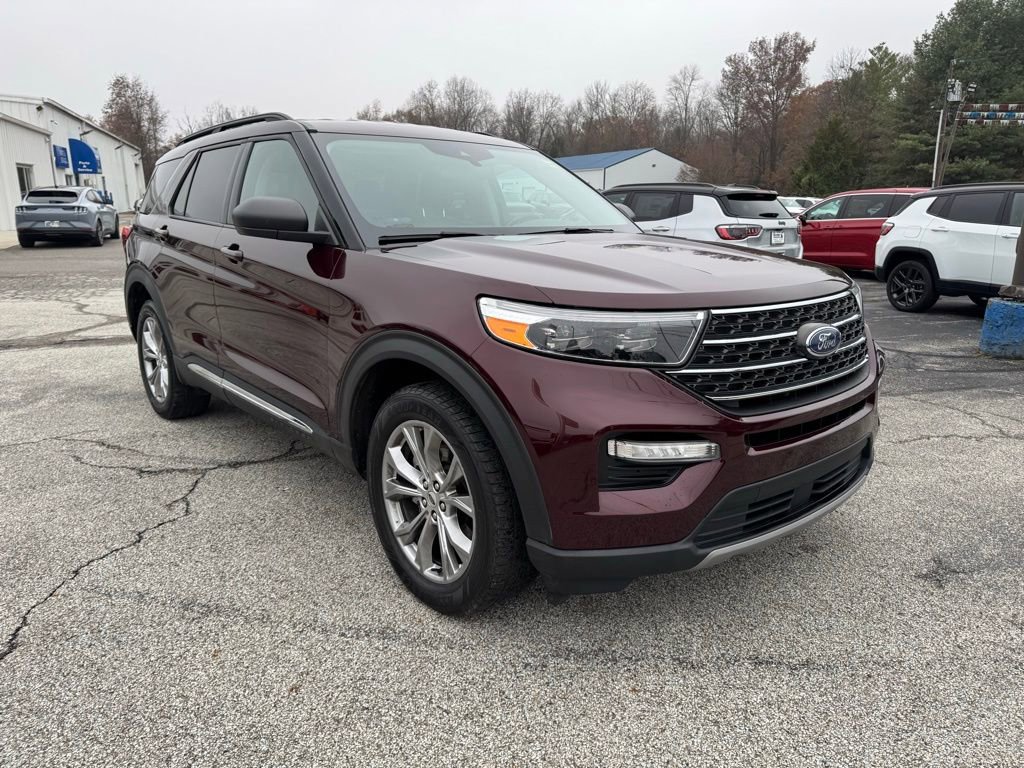 Used 2022 Ford Explorer XLT w/ Equipment Group 202A image 9