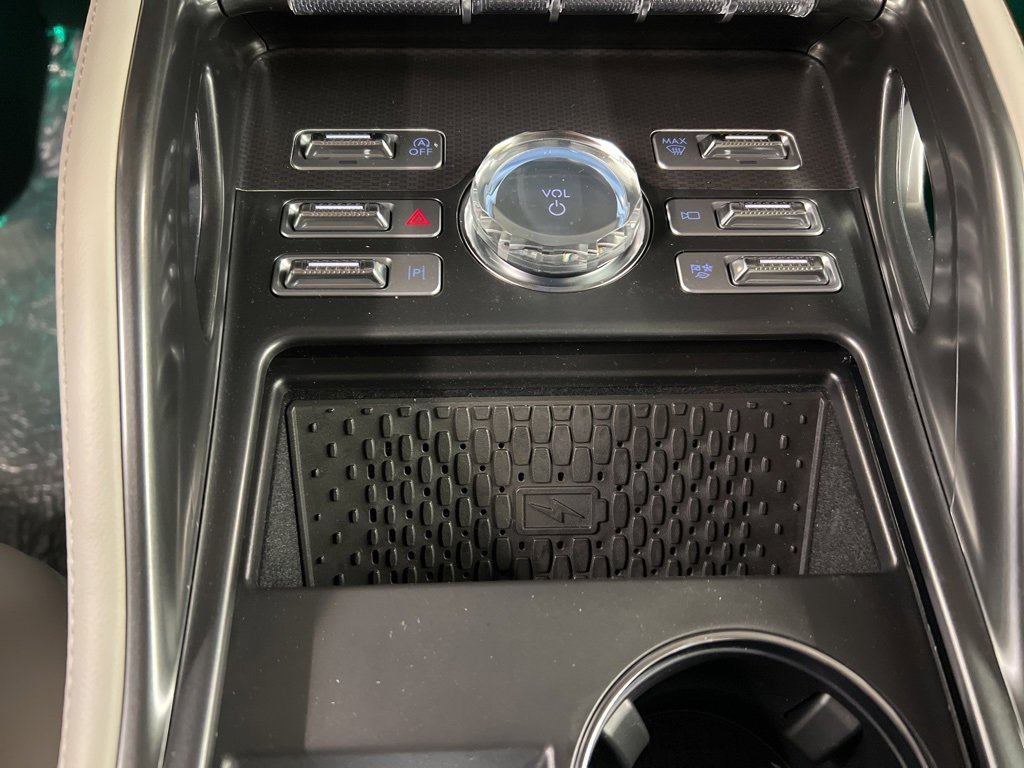 Used 2026 Lincoln Nautilus Premier w/ Equipment Group 102A image 17