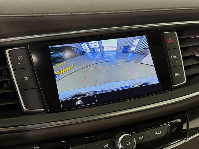 Used 2023 Buick Enclave Essence AWD/4WD image 16