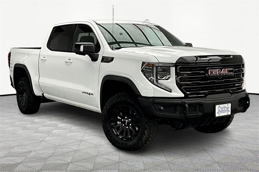 Used 2023 GMC Sierra 1500 AT4X image 12