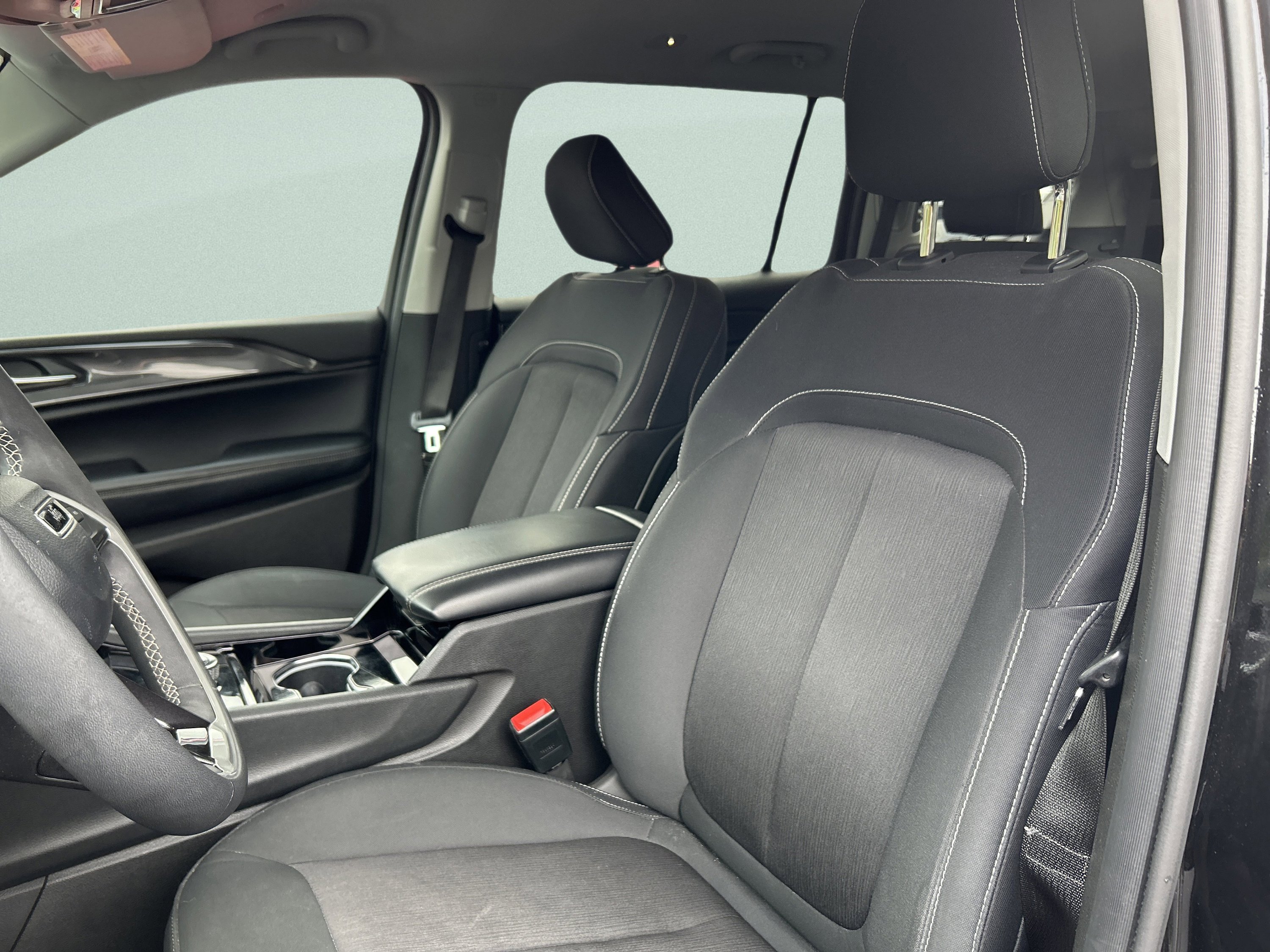 Used 2022 Jeep Grand Cherokee L Laredo w/ Luxury Tech Group I image 16