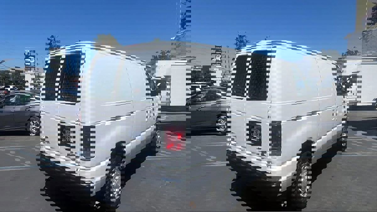 Used 2013 Ford E-150 and Econoline 150 image 4