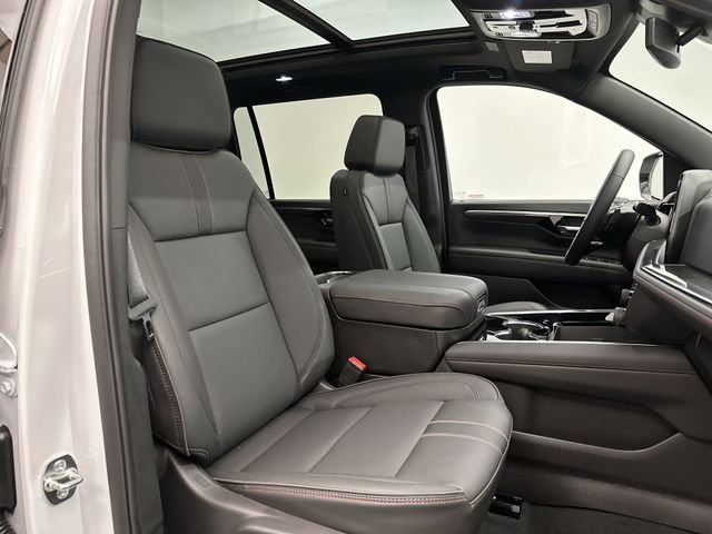 New 2026 Chevrolet Suburban RST w/ RST Capability Package AWD/4WD image 27