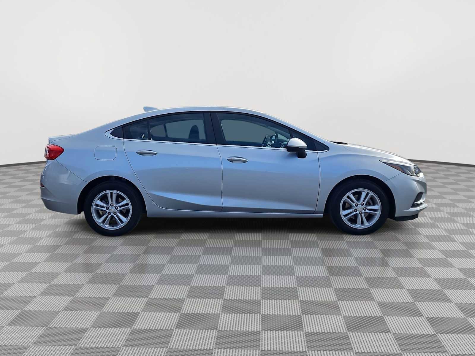 Used 2017 Chevrolet Cruze LT w/ Convenience Package image 9