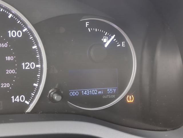 Used 2012 Lexus CT 200h Premium w/ Premium Audio Pkg FWD image 22