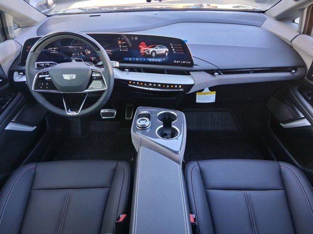 New 2026 Cadillac Optiq Luxury 1 image 9