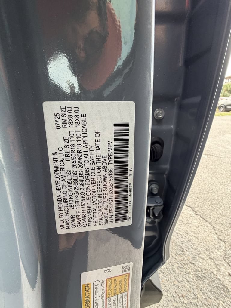 Used 2025 Honda Pilot TrailSport image 32