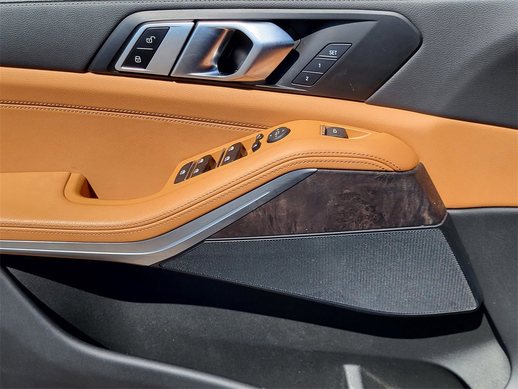 Used 2022 BMW X5 xDrive40i w/ Premium Package image 10