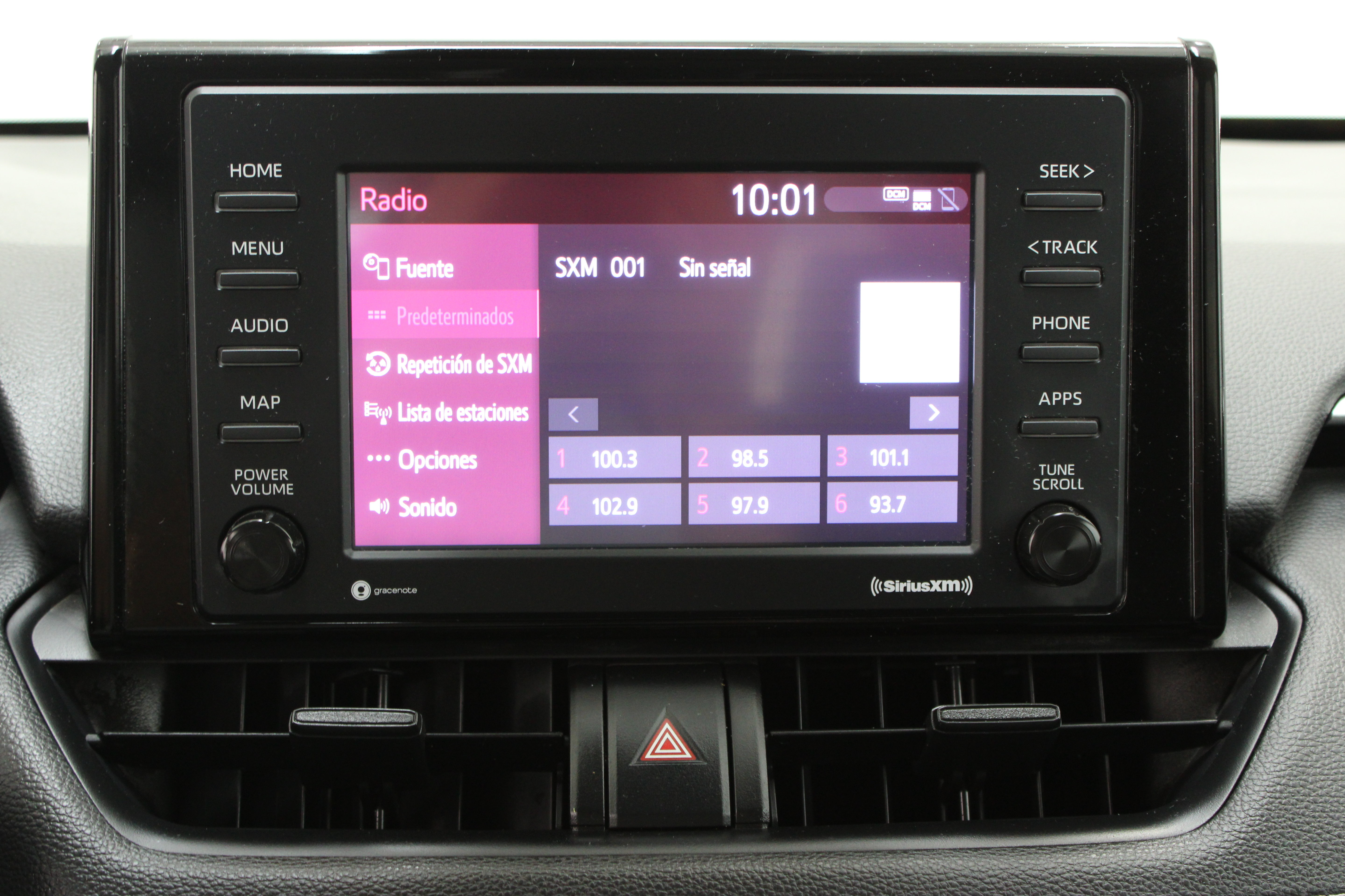 Used 2022 Toyota RAV4 XLE AWD/4WD image 18