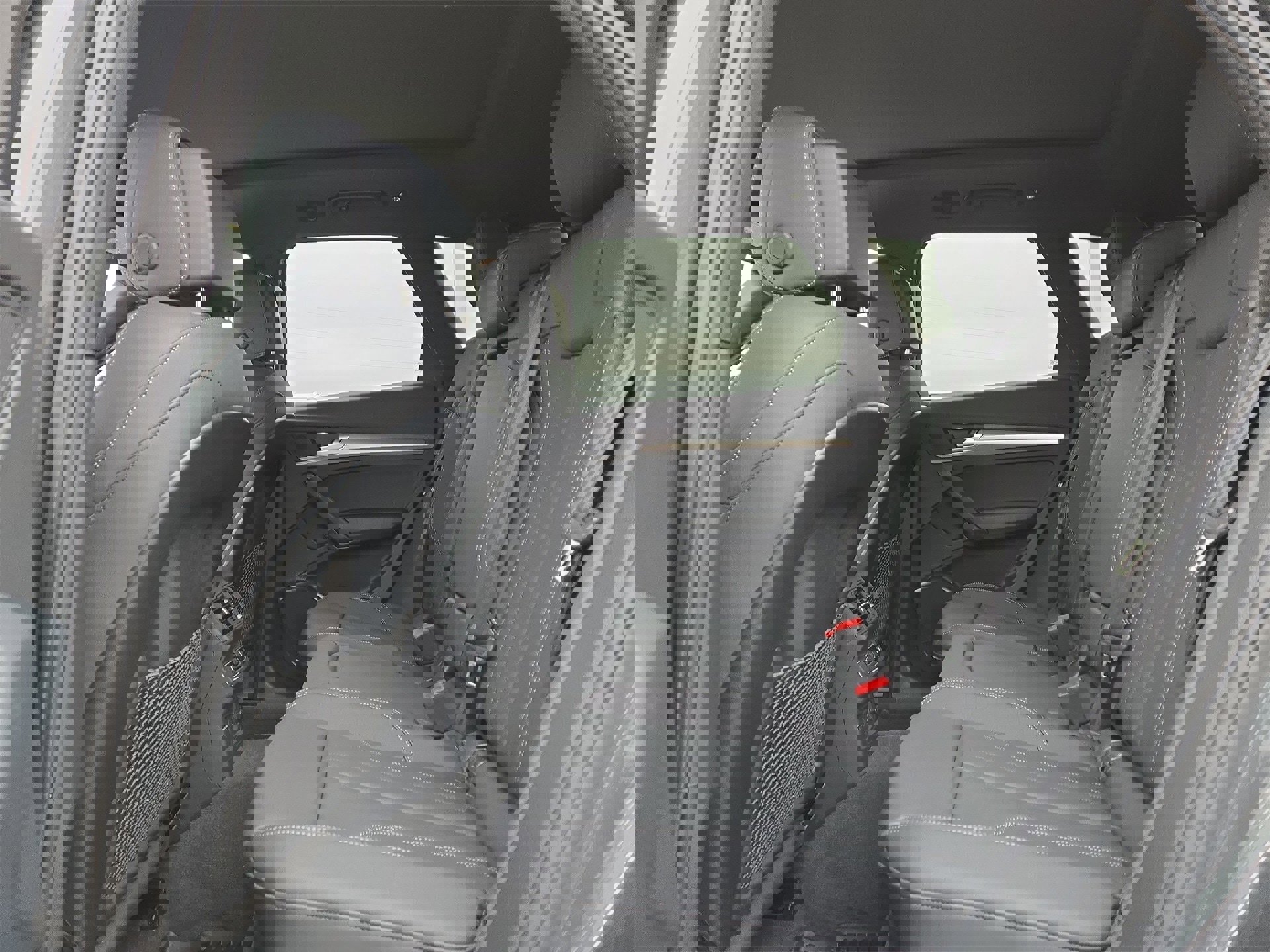 Certified 2025 Audi Q5 2.0T Premium w/ Convenience Plus Package image 13