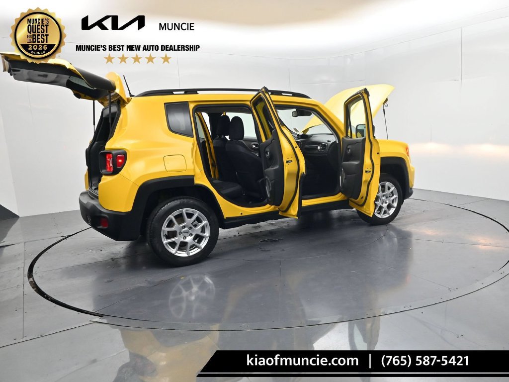 Used 2023 Jeep Renegade Latitude w/ Premium Group AWD/4WD image 55