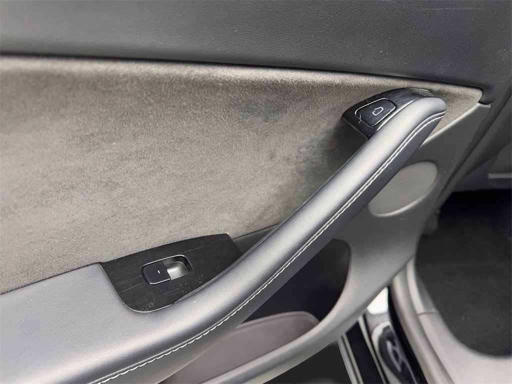 Used 2021 Tesla Model Y Long Range image 38