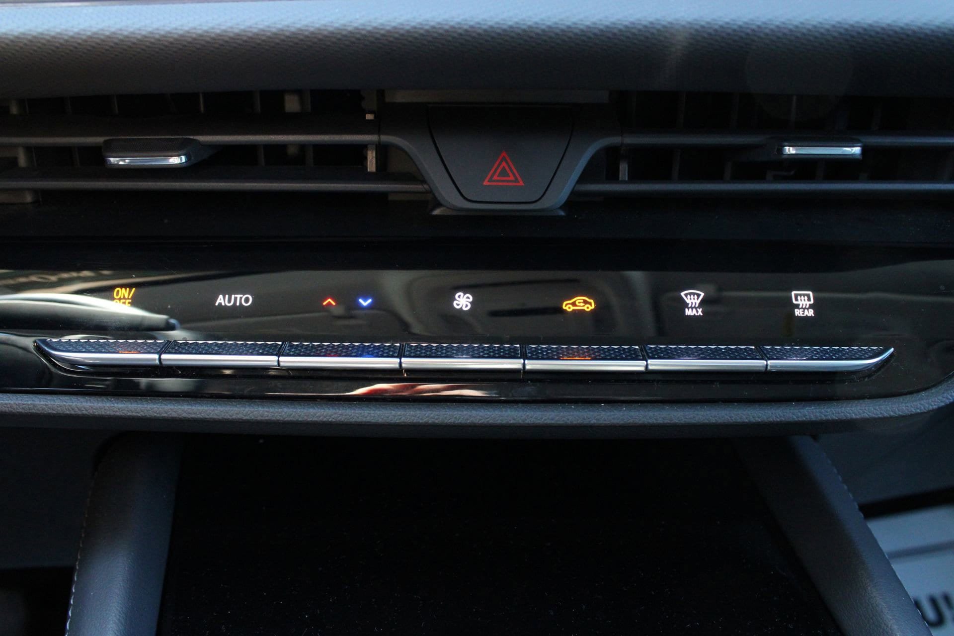Used 2025 Buick Envision Preferred AWD/4WD image 40