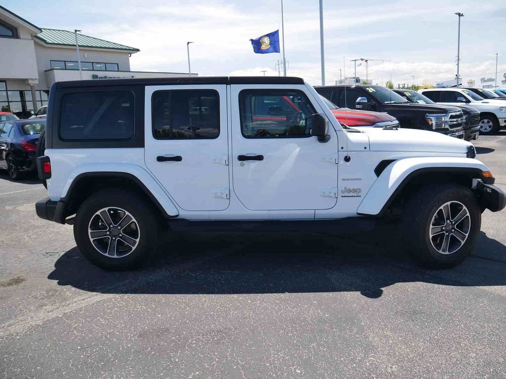 Used 2023 Jeep Wrangler Unlimited Sahara AWD/4WD image 25
