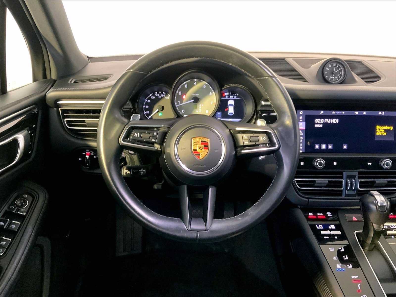 Used 2023 Porsche Macan S AWD/4WD image 16