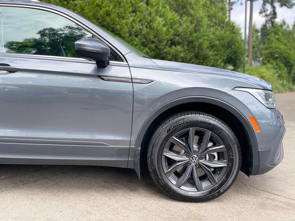 Used 2024 Volkswagen Tiguan SE AWD/4WD image 26