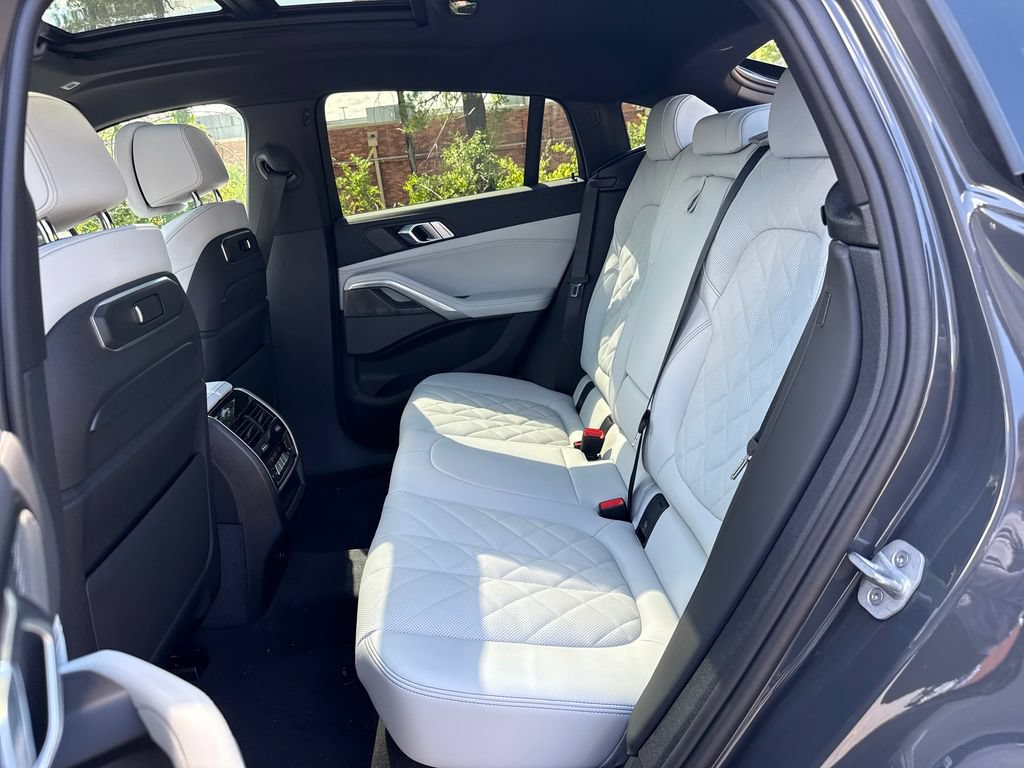 New 2027 BMW X6 xDrive40i w/ Climate Comfort Package AWD/4WD image 26