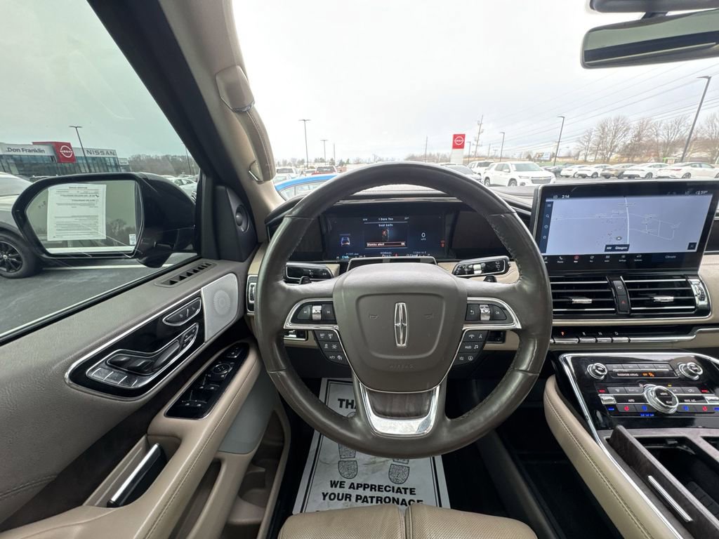Used 2022 Lincoln Navigator Reserve image 14