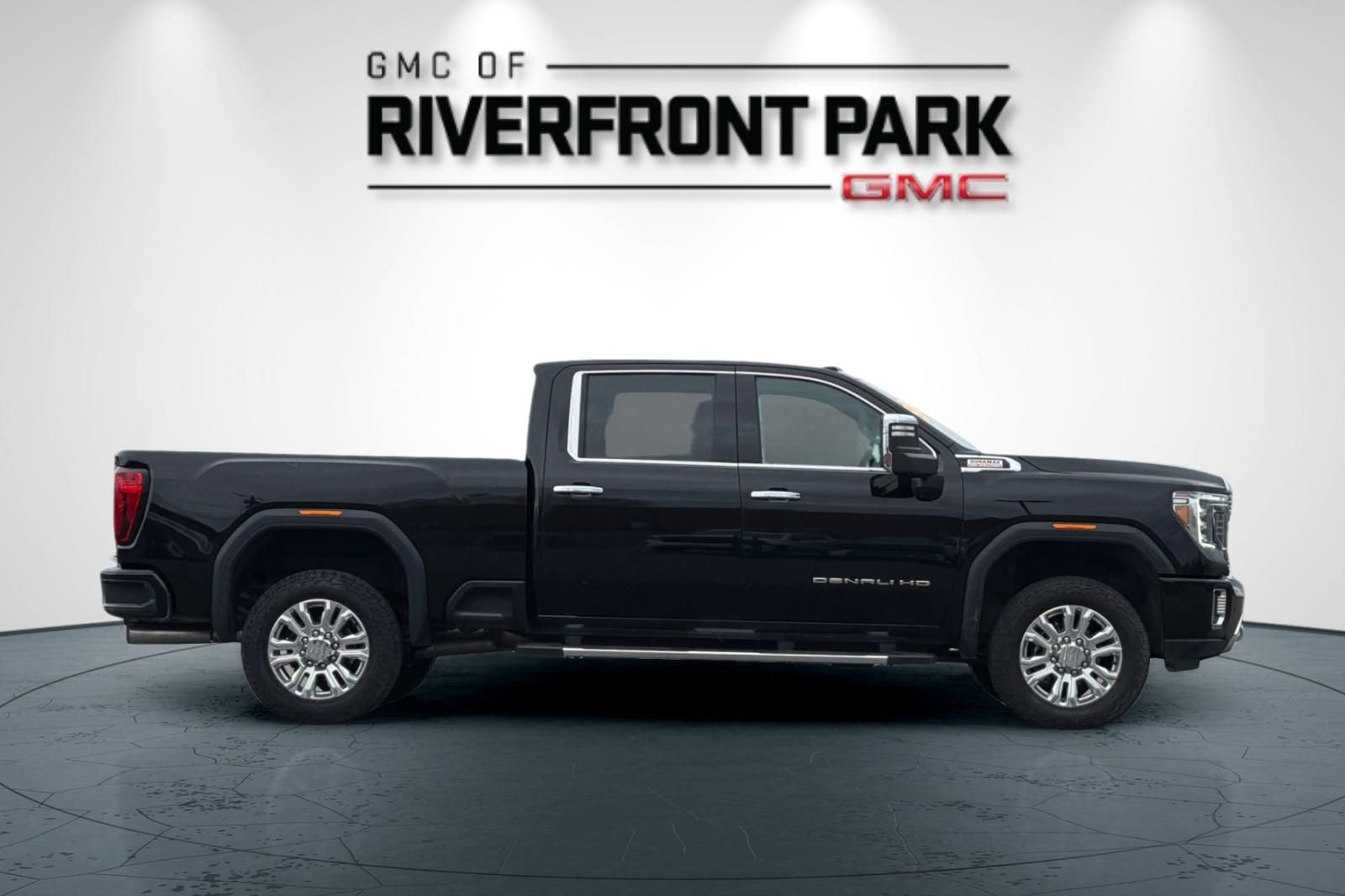 Used 2023 GMC Sierra 2500 Denali image 2