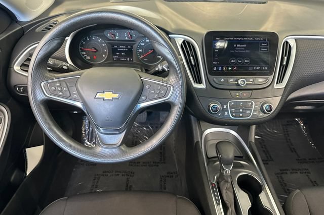 Used 2023 Chevrolet Malibu LT FWD image 16