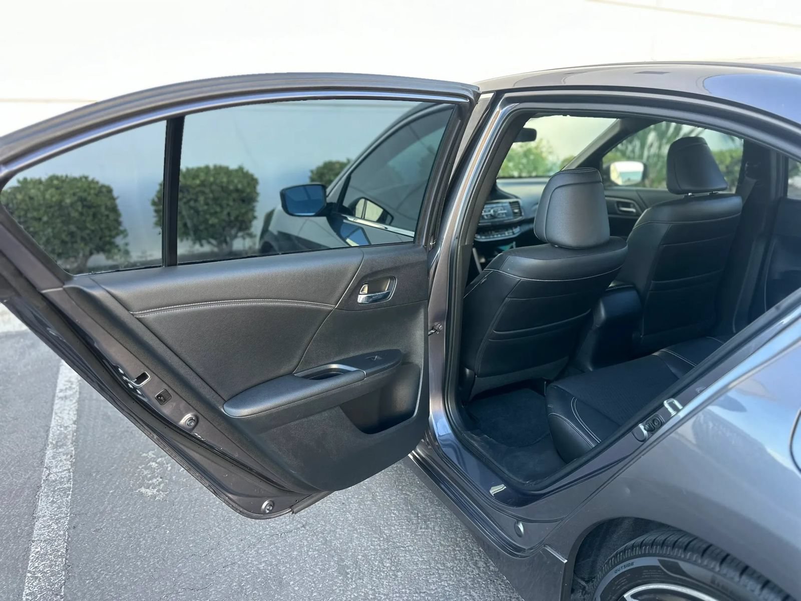 Used 2017 Honda Accord Sport image 11