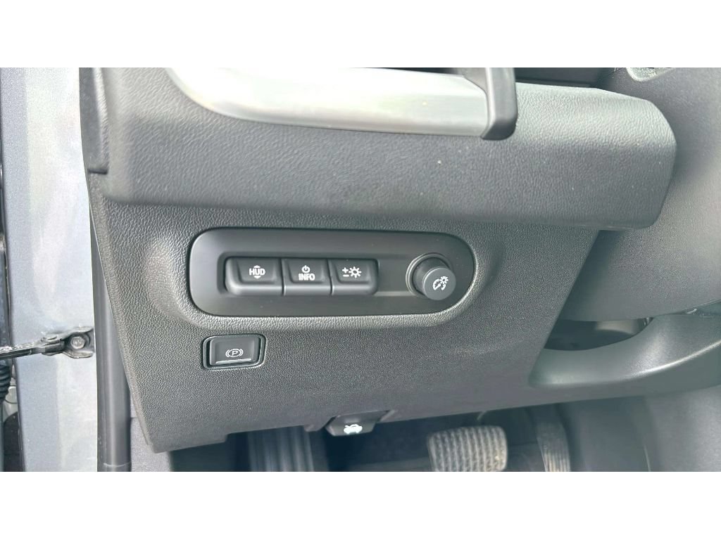 Used 2023 GMC Terrain SLT w/ Tech Package AWD/4WD image 21