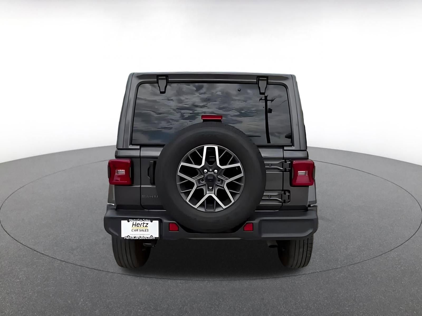 Used 2025 Jeep Wrangler Unlimited Sahara AWD/4WD image 11