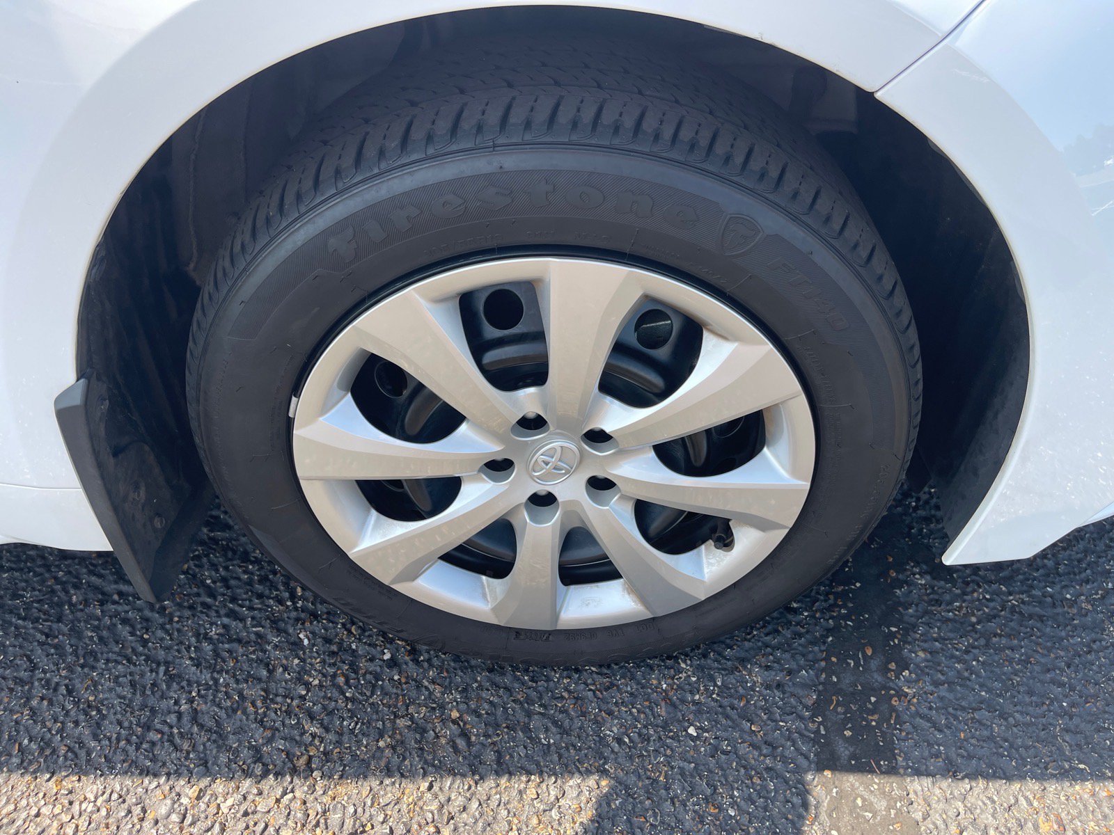 Used 2026 Toyota Corolla LE FWD image 22