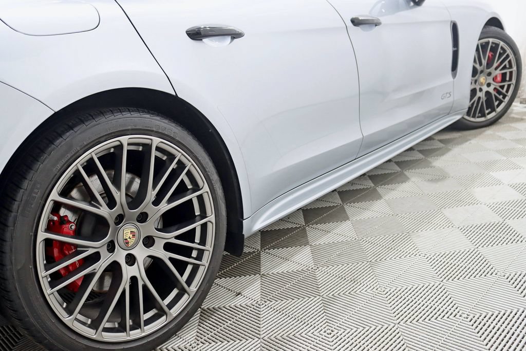 Used 2023 Porsche Panamera GTS AWD/4WD image 10