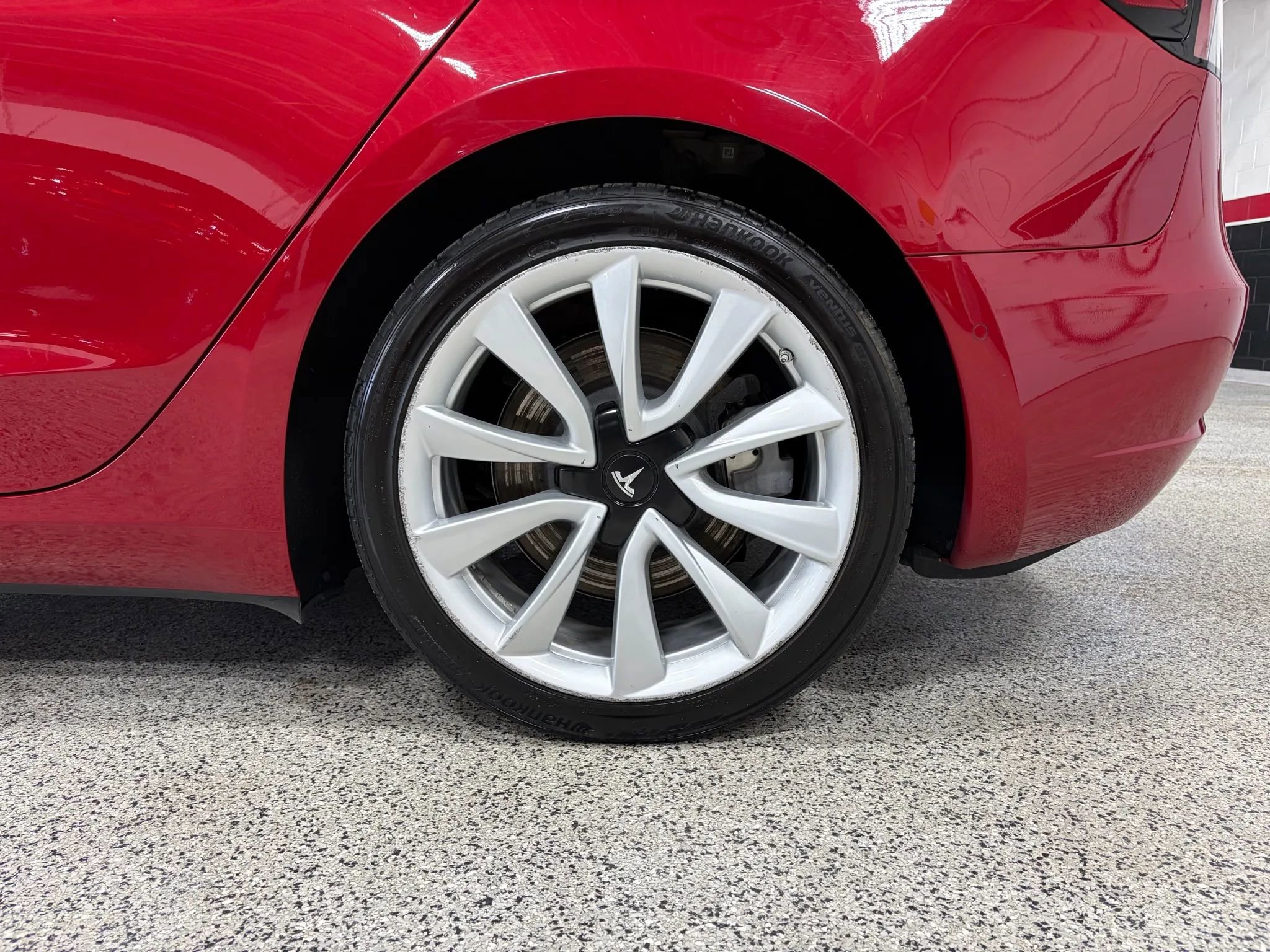 Used 2018 Tesla Model 3 Mid Range image 14