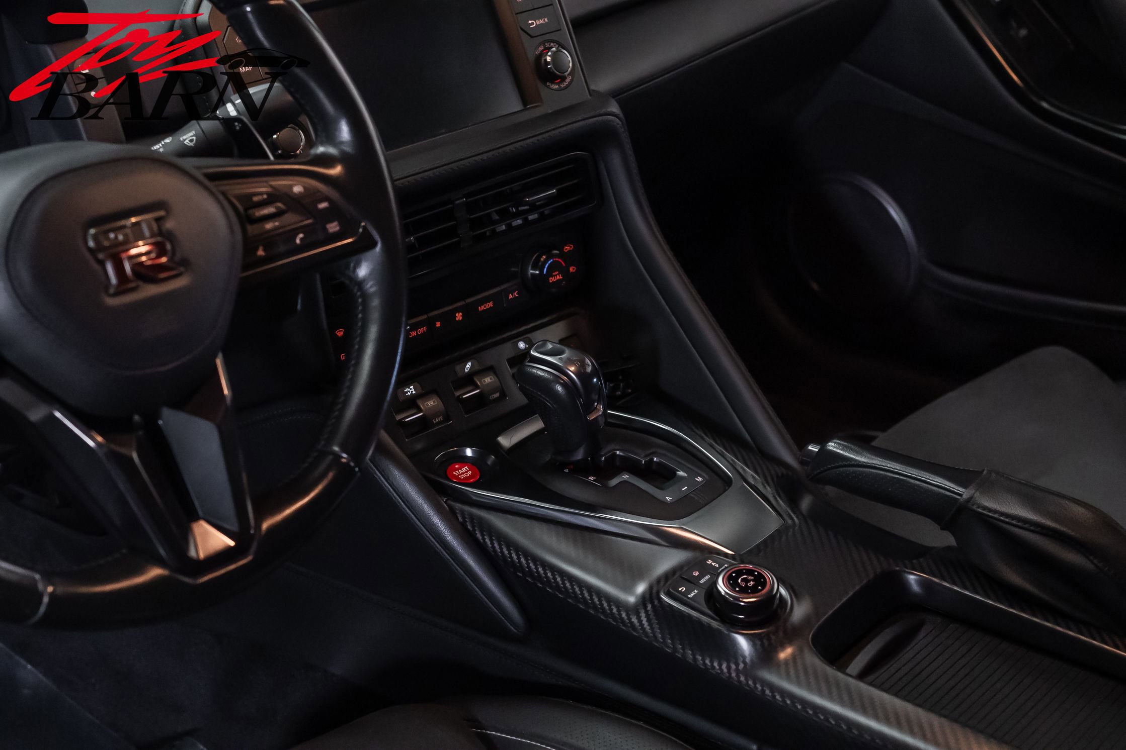 Used 2018 Nissan GT-R Premium image 28