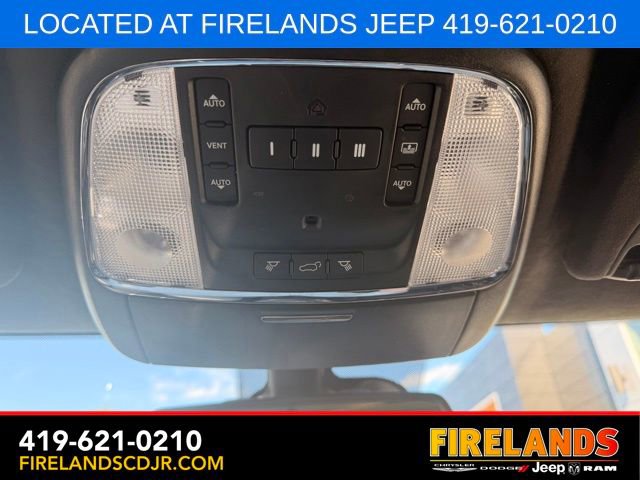 Used 2015 Jeep Grand Cherokee Summit w/ Platinum Series Group AWD/4WD image 30