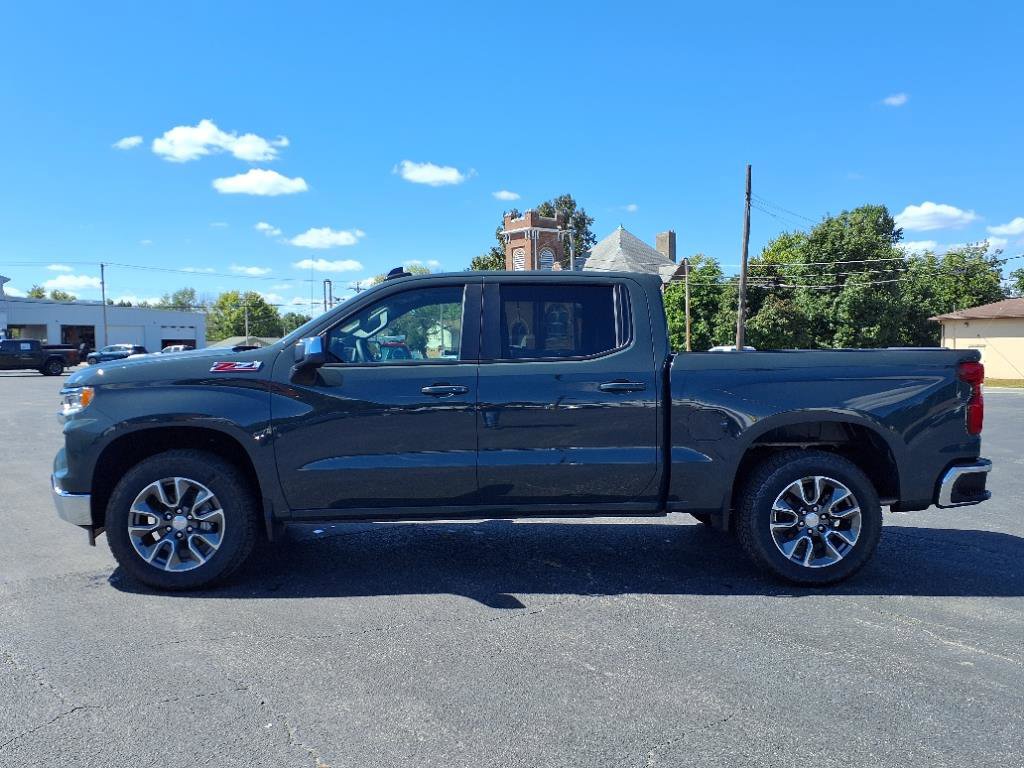 Used 2025 Chevrolet Silverado 1500 LT w/ Z71 Off-Road Package image 2