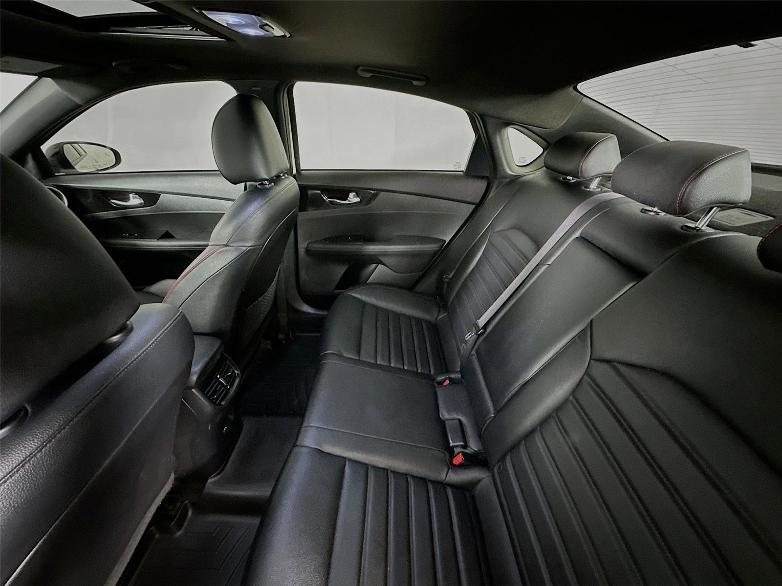 Used 2023 Kia Forte GT w/ GT2 Package FWD image 11