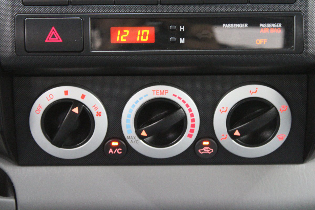 Used 2010 Toyota Tacoma 2WD Access Cab image 18
