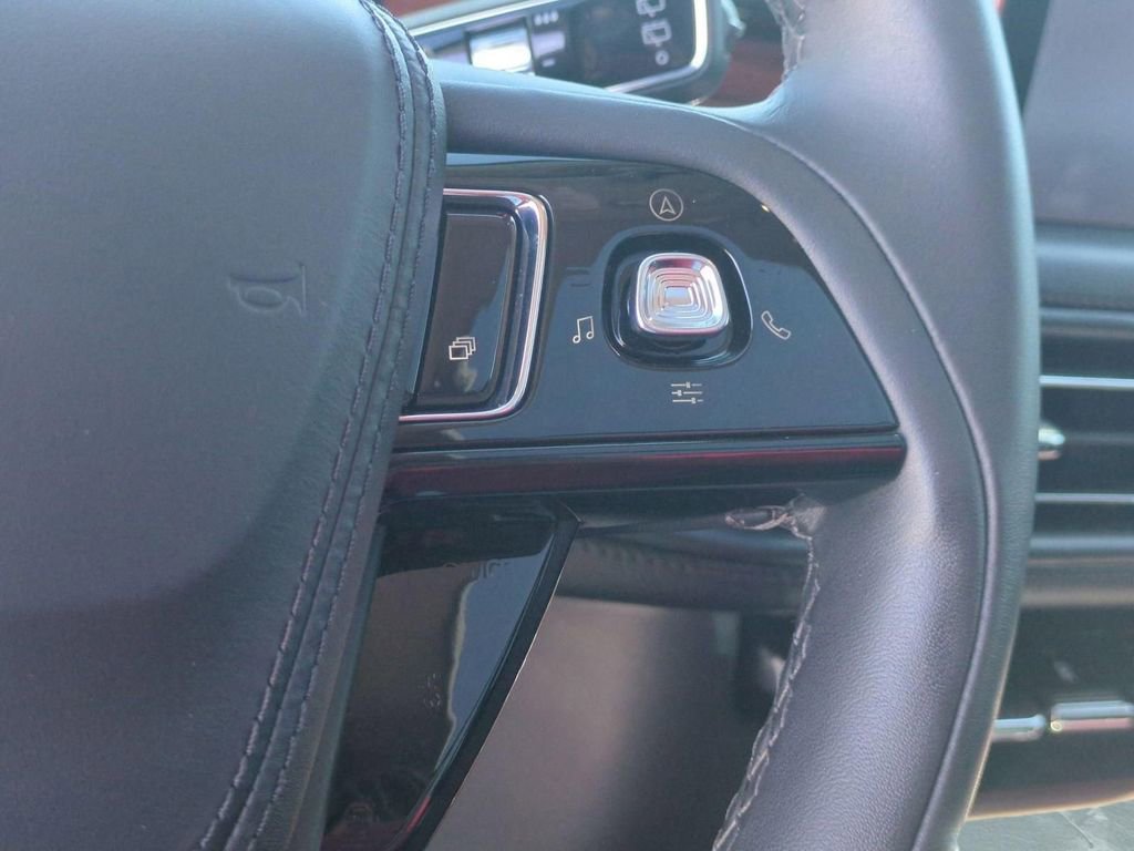 Used 2024 Lincoln Aviator Reserve w/ Equipment Group 201A image 21