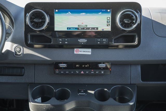 Used 2024 Mercedes-Benz Sprinter 2500 image 20