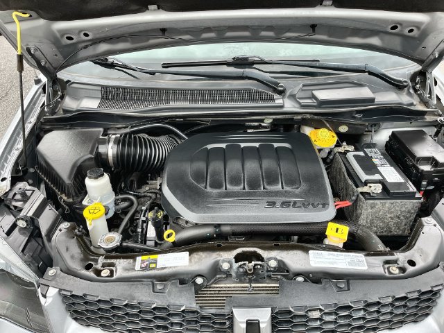 Used 2019 Dodge Grand Caravan GT w/ Safety Sphere Group FWD image 25