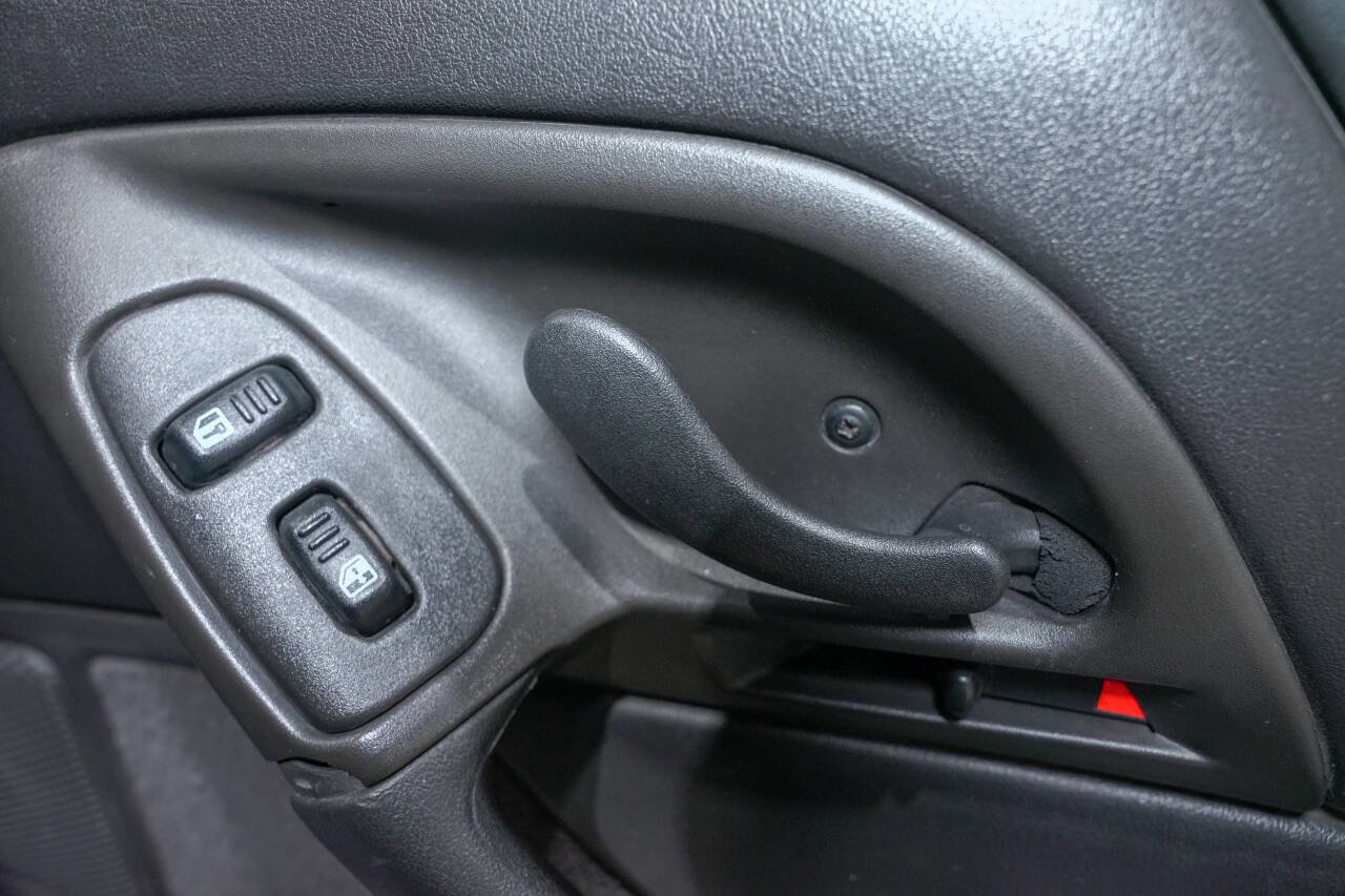 Used 2001 Chevrolet Camaro Z28 w/ SS Performance/Appearance Pkg RWD image 40