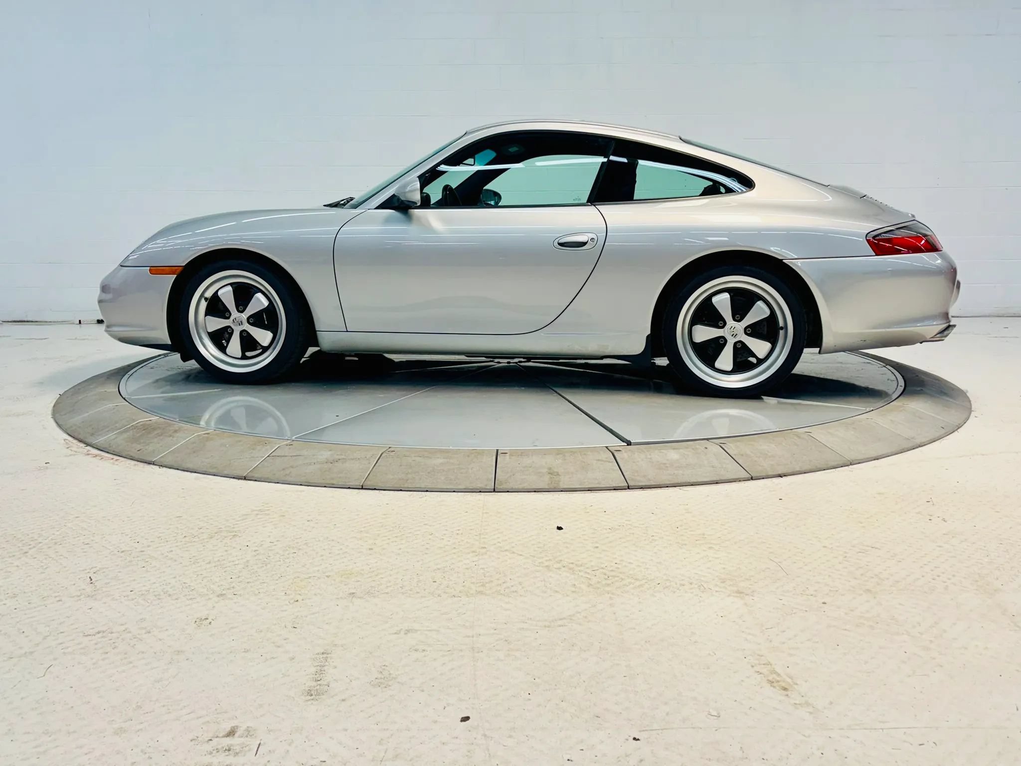 Used 2002 Porsche 911 GT3 RS image 28