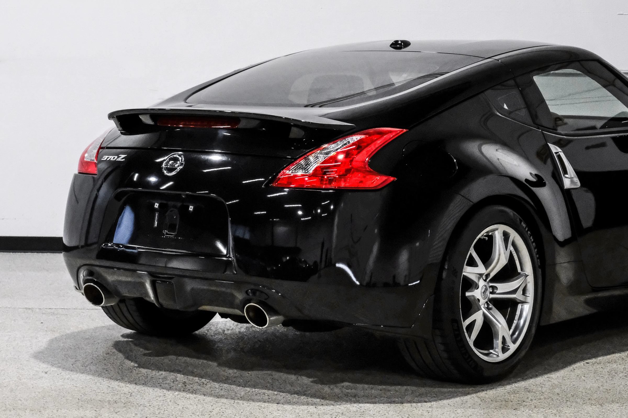 Used 2012 Nissan 370Z Touring w/ Sport Pkg RWD image 13