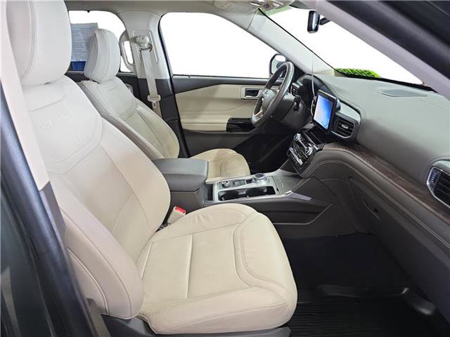 Certified 2023 Ford Explorer Platinum image 15