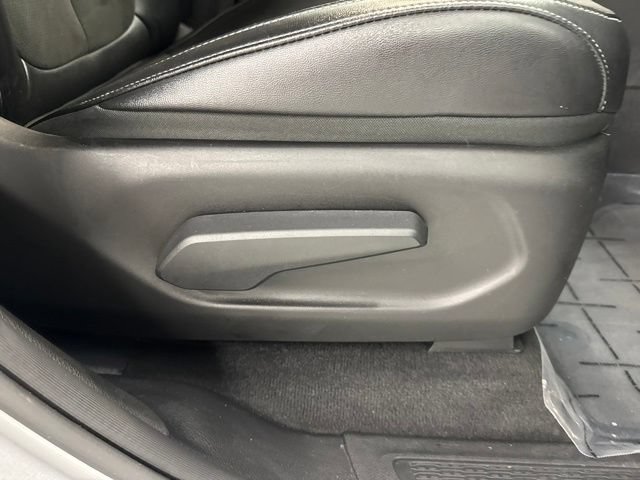 Used 2023 Jeep Grand Cherokee Altitude AWD/4WD image 27