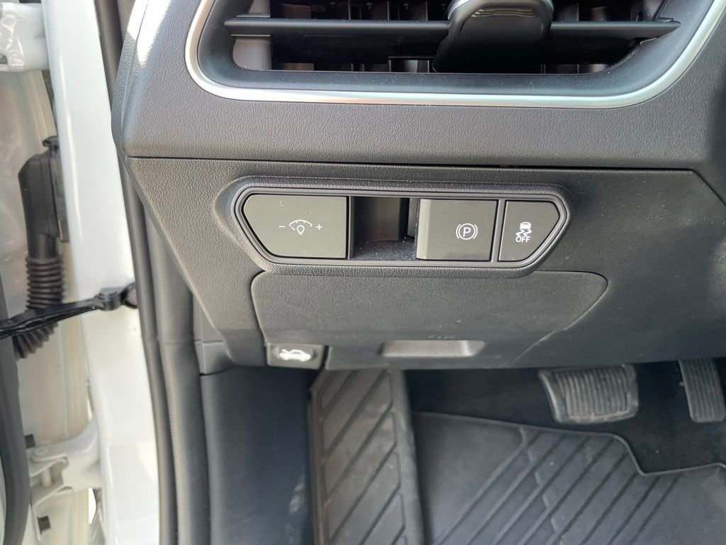 Certified 2025 Kia K4 LXS image 12