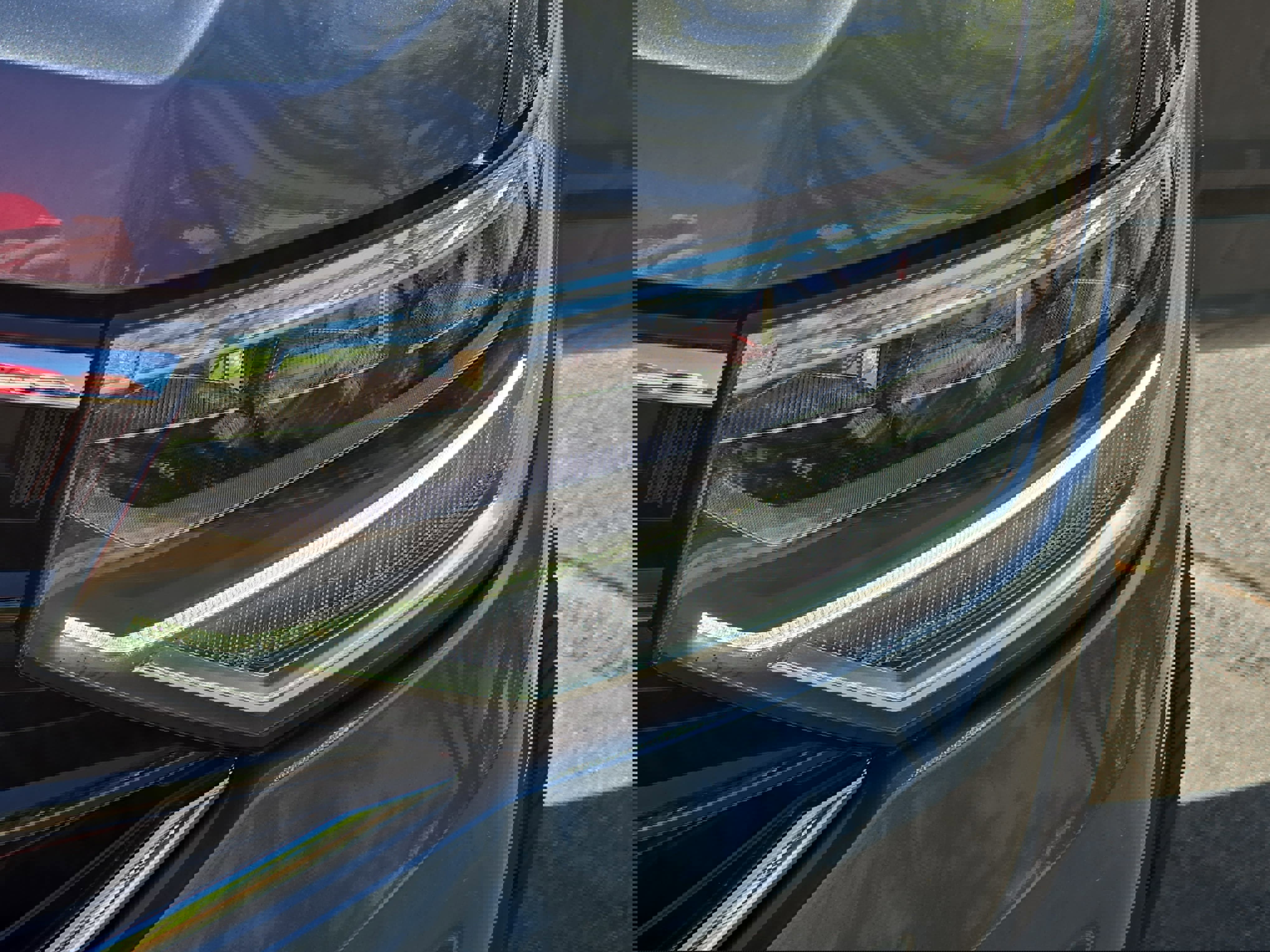 Used 2024 Volkswagen Tiguan SE R-Line image 32