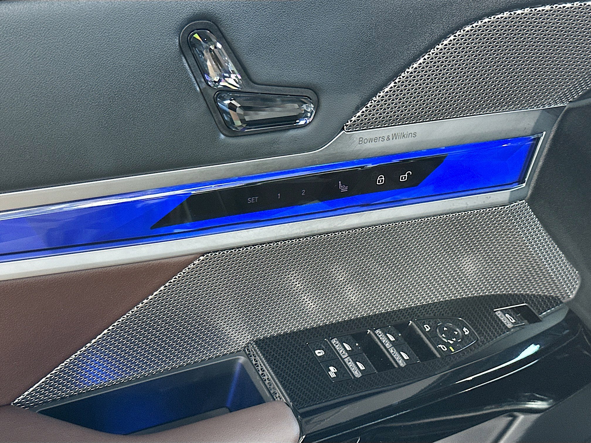 Certified 2024 BMW 740i image 18