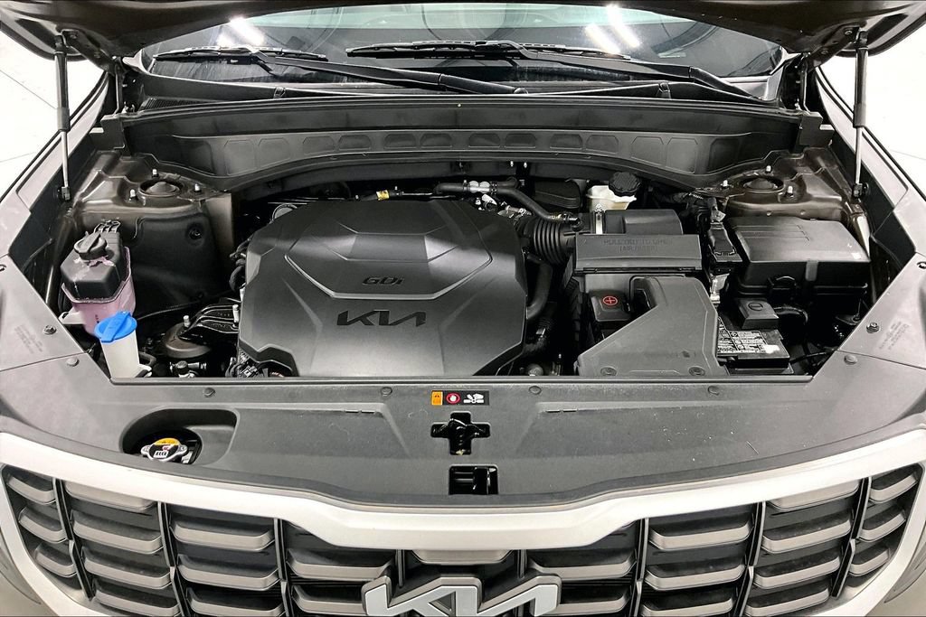 Used 2025 Kia Telluride S FWD image 11