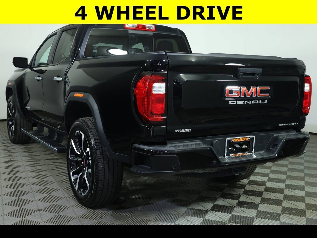 Used 2023 GMC Canyon Denali image 5
