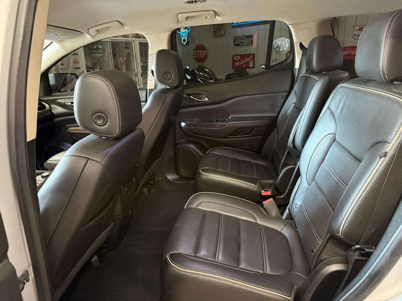 Used 2020 GMC Acadia Denali image 19